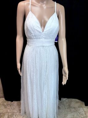 White Lace Open Back Maxi Dress 🤍 | Bridal / Vacation / Photoshoot